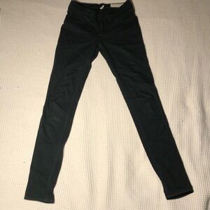 Deep emerald green super stretch leggings by Rag & Bone. Size 25